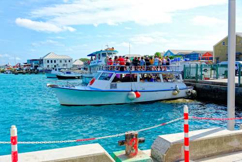 Tour Boat in Nassau Bahamas